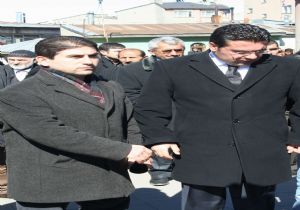 Pala, babası için ağladı